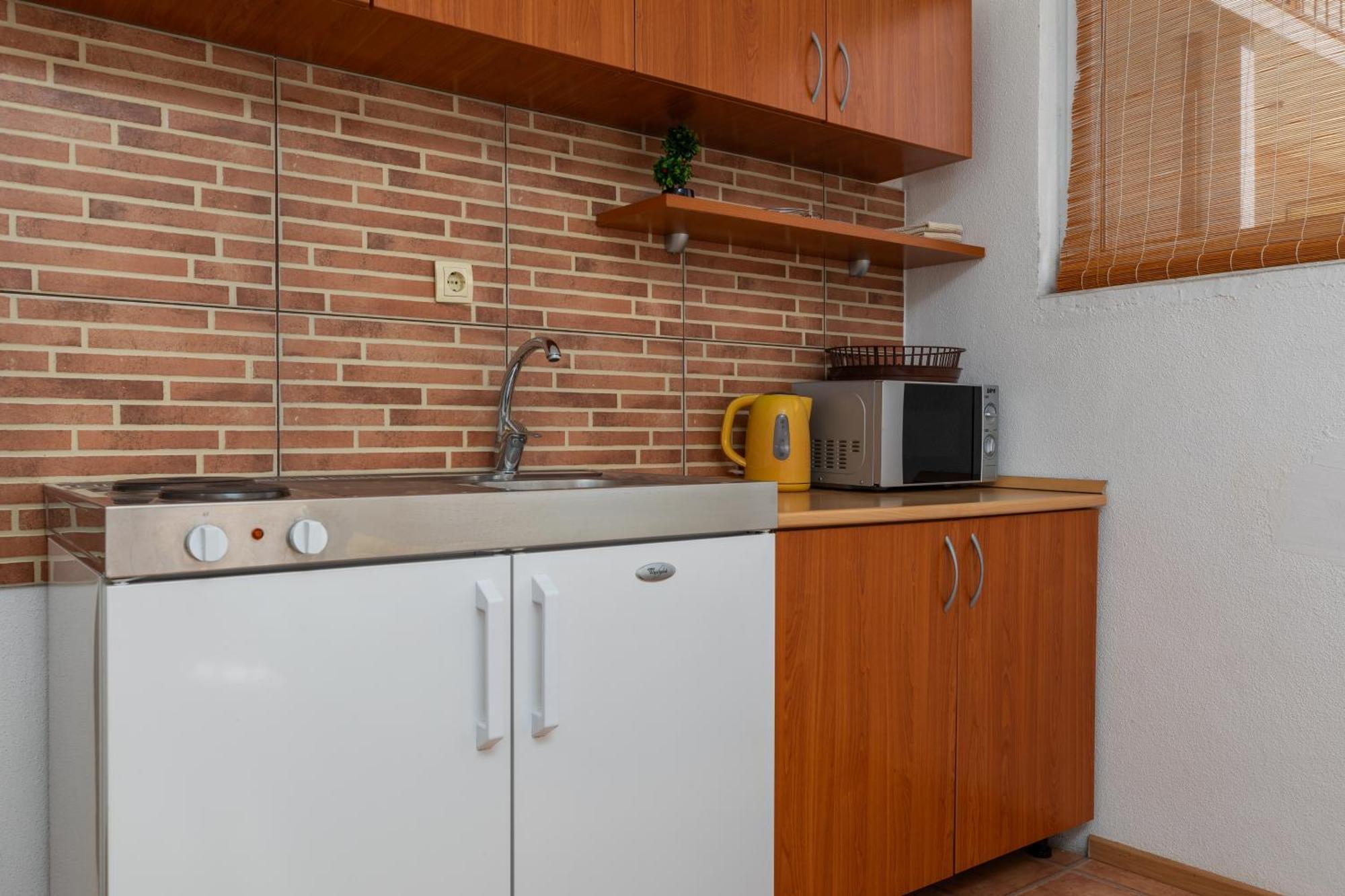 Apartments With A Parking Space Podaca, Makarska - 6050 Bilik gambar